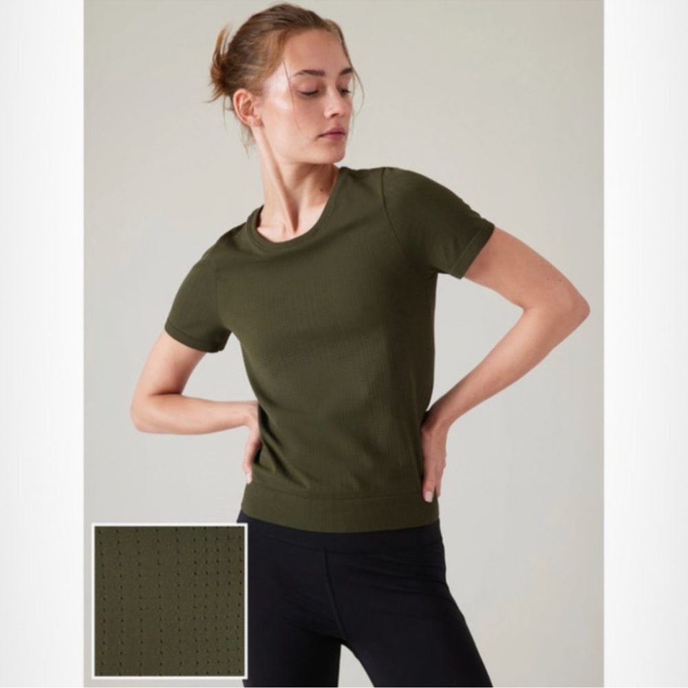Athleta In Motion Seamless Tee Olive Sz S